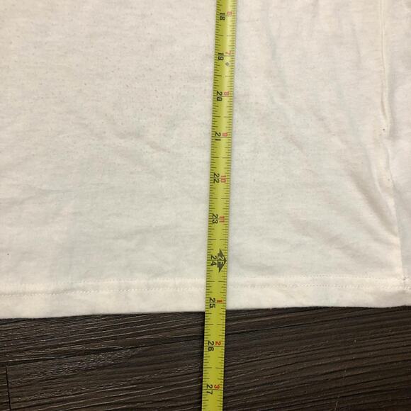 Women’s Garth Brooks World Tour Flag Graphic Tee - Picture 4 of 4